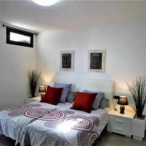 Holiday House And Spa Lanzarote Hébergement de vacances Tías